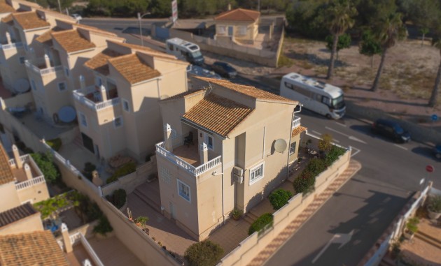 Resale - Detached Villa - La Marina - Urb. La Marina