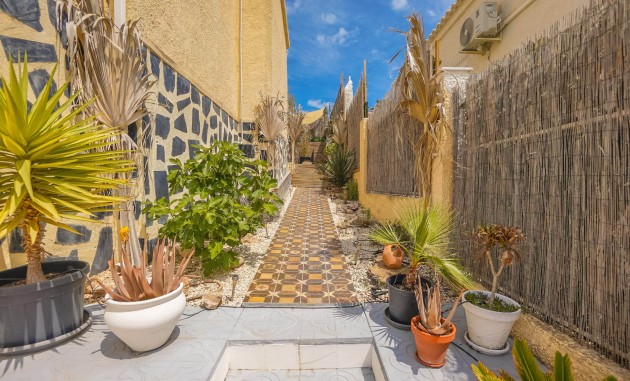 Wiederverkauf - Freistehende Villa - La Marina - Urb. La Marina