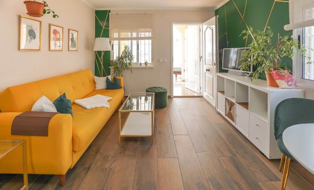 Wiederverkauf - Freistehende Villa - La Marina - Urb. La Marina