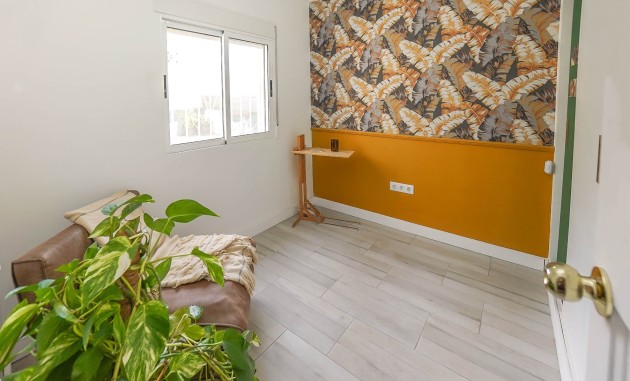 Wiederverkauf - Freistehende Villa - La Marina - Urb. La Marina