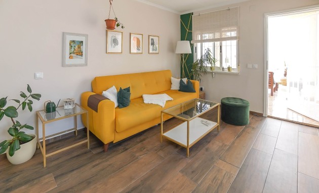 Wiederverkauf - Freistehende Villa - La Marina - Urb. La Marina