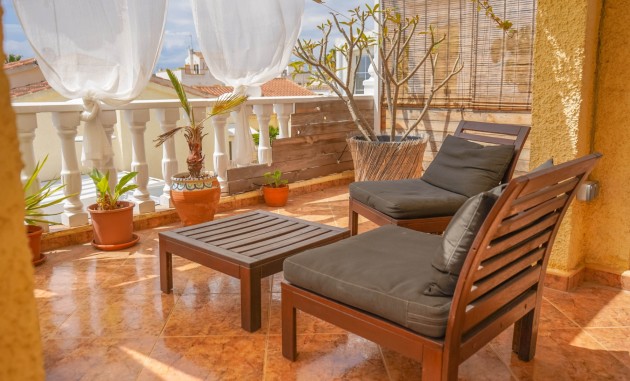 Wiederverkauf - Freistehende Villa - La Marina - Urb. La Marina