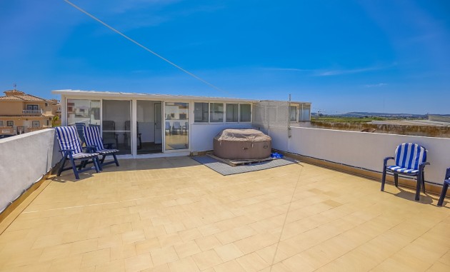 Resale - Quad / Semi-Detached - La Marina - Urb. La Marina