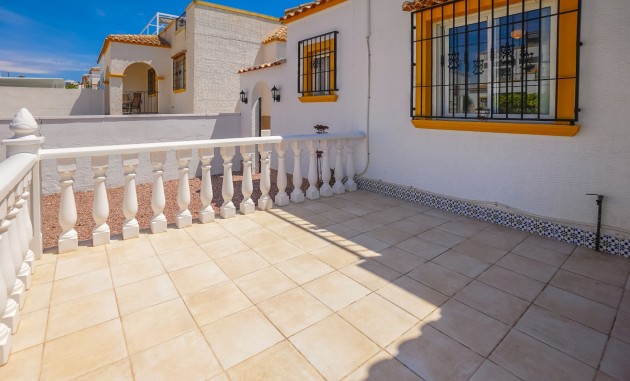 Resale - Quad / Semi-Detached - La Marina - Urb. La Marina