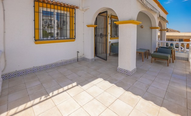 Resale - Quad / Semi-Detached - La Marina - Urb. La Marina