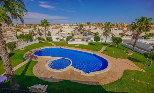 Resale - Quad / Semi-Detached - La Marina - Urb. La Marina